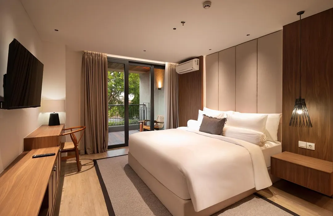 Beachwalk Residence-1